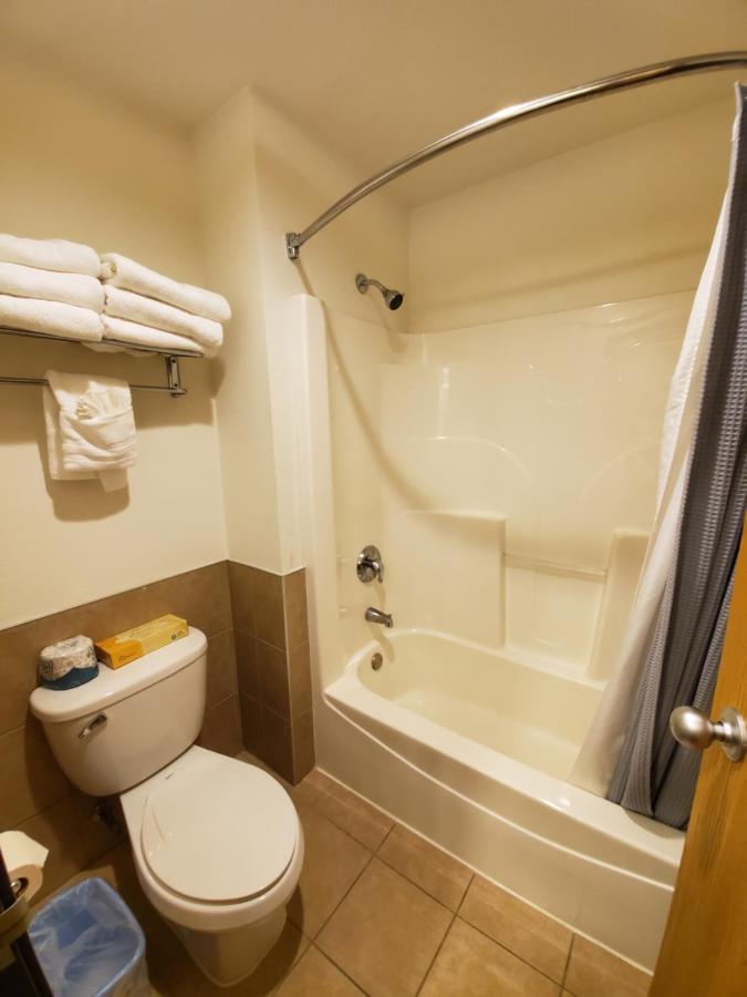 Utica Grand Bear Resort At Starved Rock מראה חיצוני תמונה